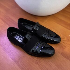 FERRAGAMO Loafers